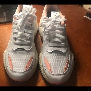 Women’s Puma athletic shoes size 7